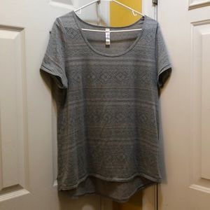 EUC LuLaRoe Classic Tee